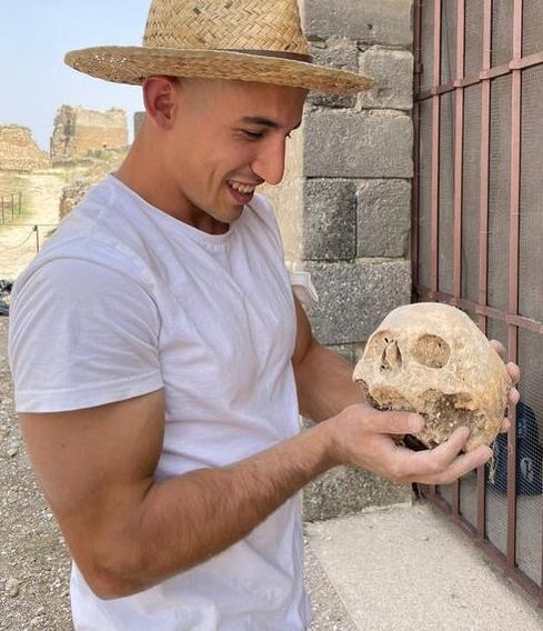 Anthropologist of Zorita castle excavation